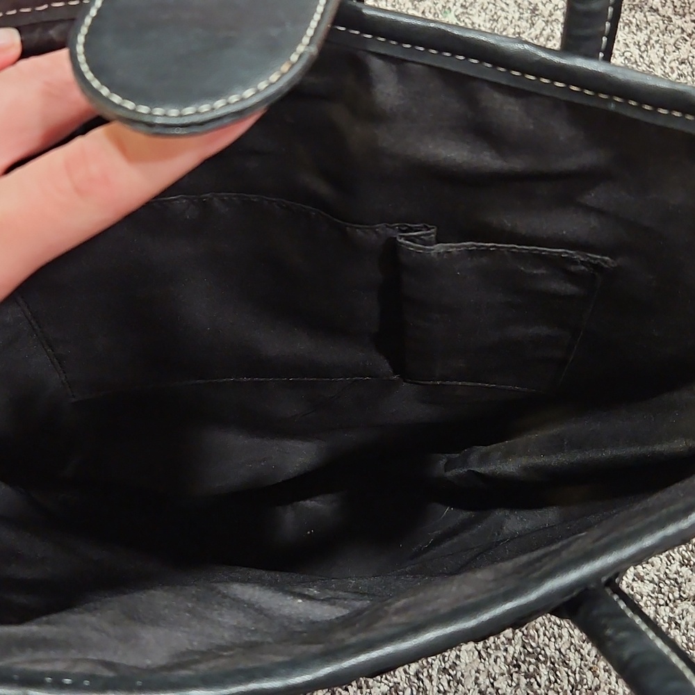 Elegant Black Woven Shoulder Bag - Picture 5 of 5